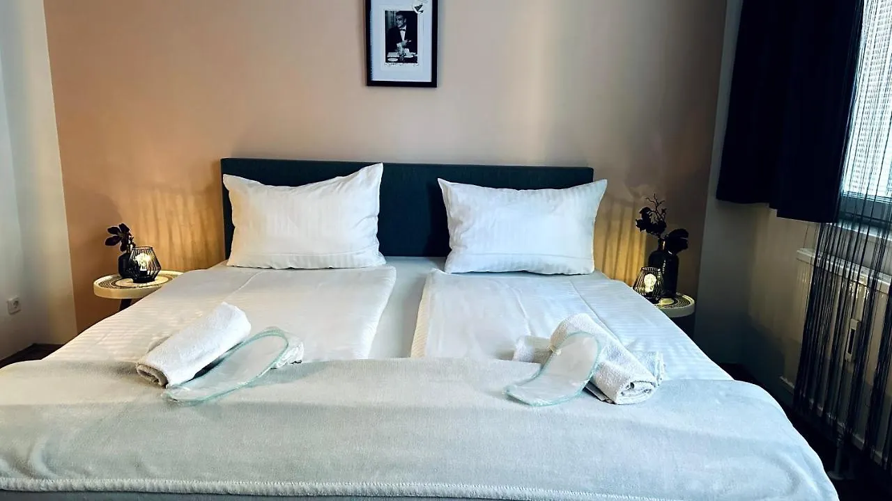 12-Fratelli Apartments Schloss Schonbrunn 10 To City Vienna 0*,  Austria